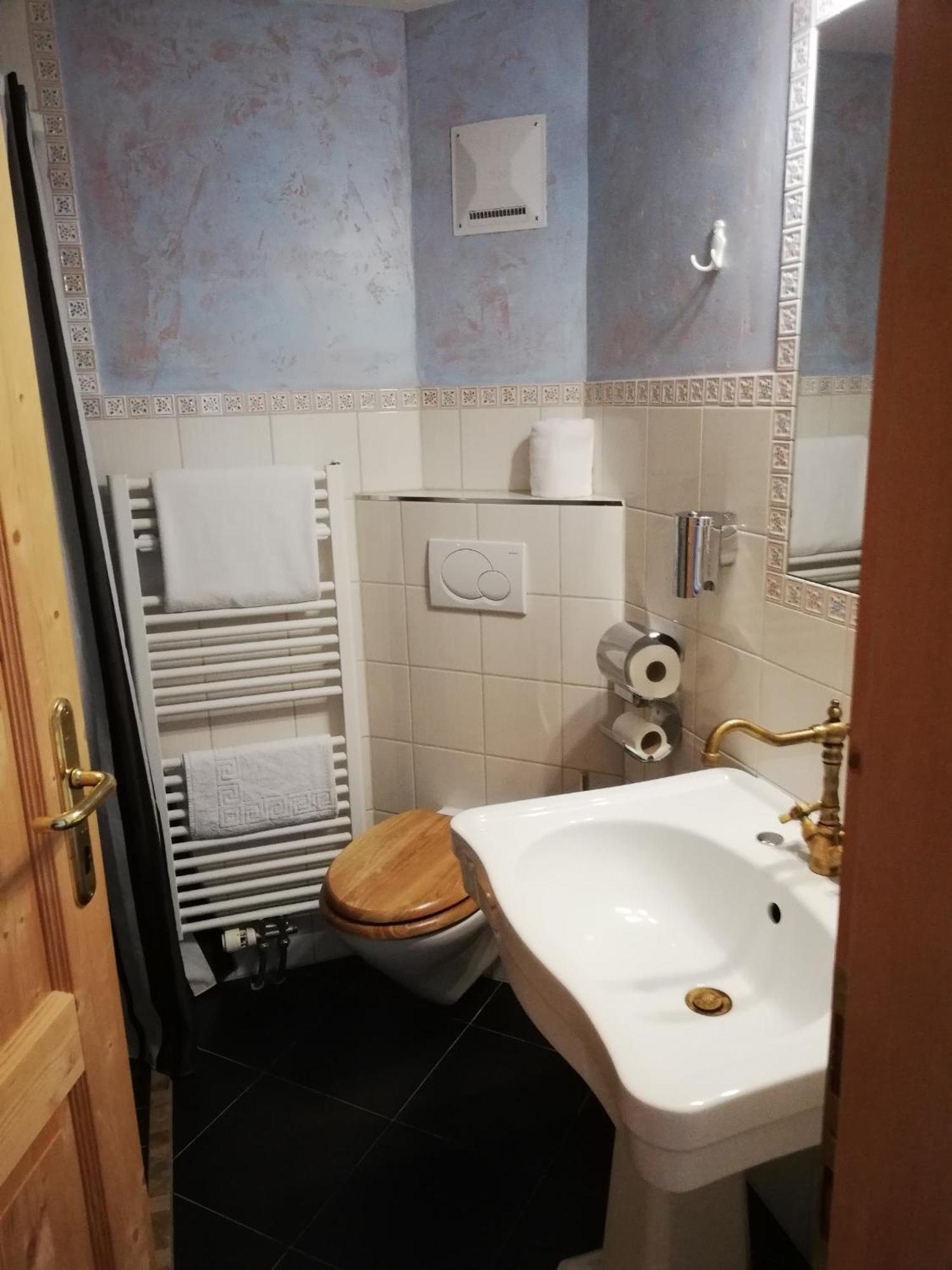 アイゲン・イム・エンスタール Ortnerhof Ennstal Bed & Breakfast エクステリア 写真